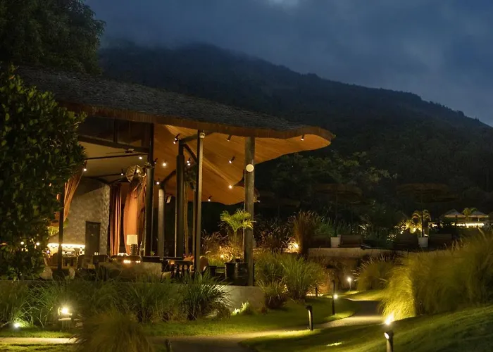 Toteme Glamping And Hot Spring